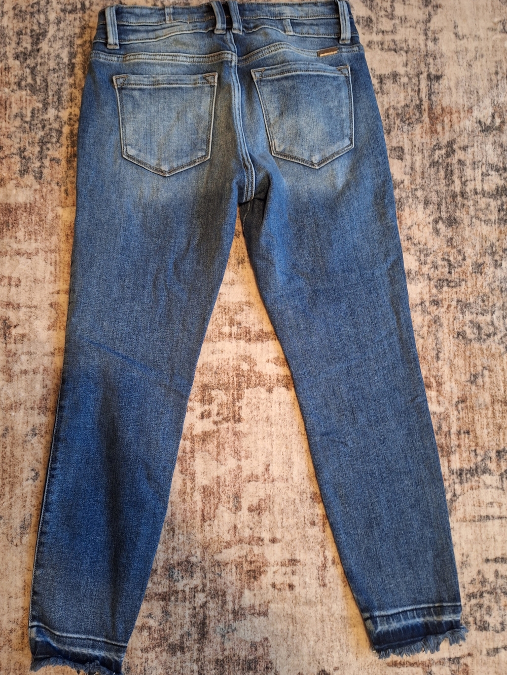 KanCan Mid-Rise Frayed Ankle Skinny Jeans. Sz 27 - Picture 3 of 6